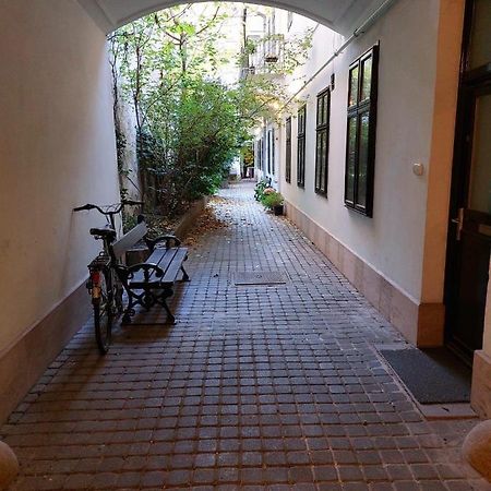 Happy Apartment In The Heart Of Budapest With 2 Rooms Esterno foto