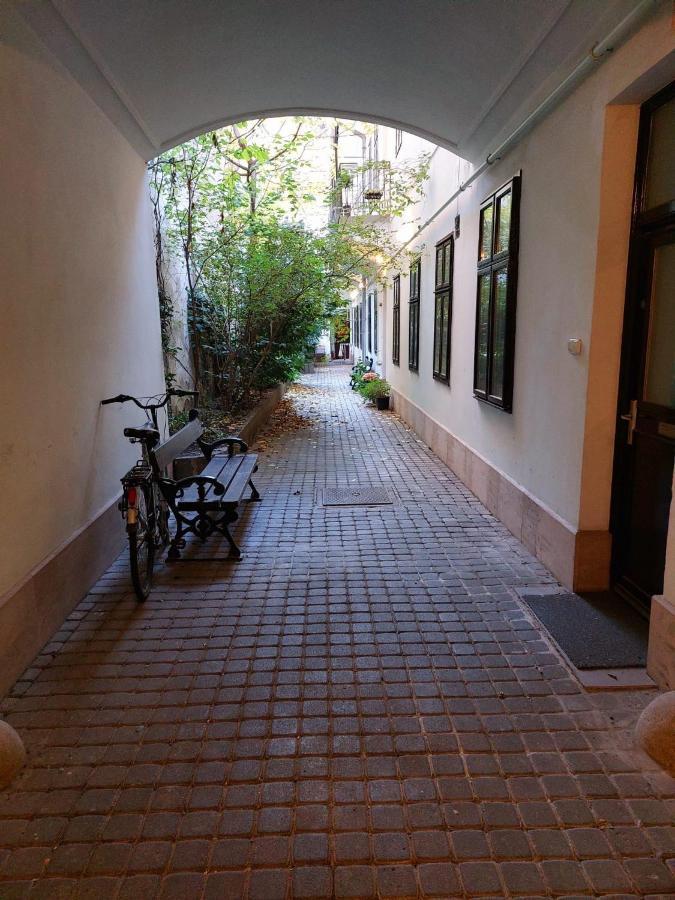 Happy Apartment In The Heart Of Budapest With 2 Rooms Esterno foto